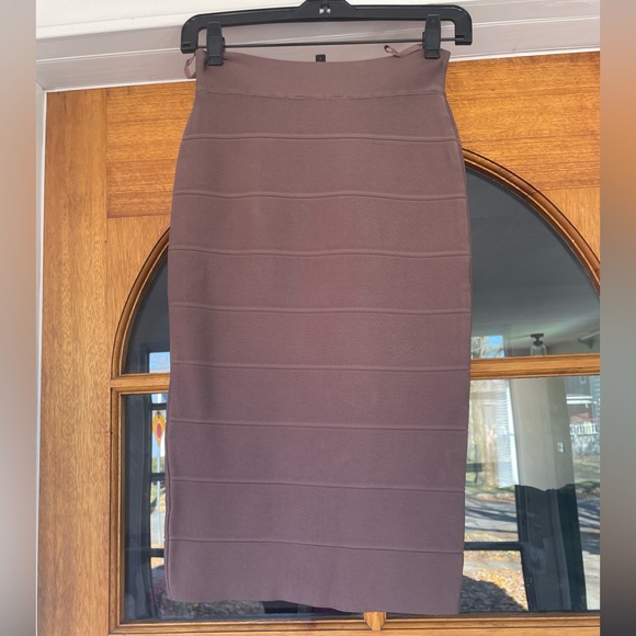 Bcbgmaxazria women’s bandage lager skirt brown size small - Picture 5 of 5